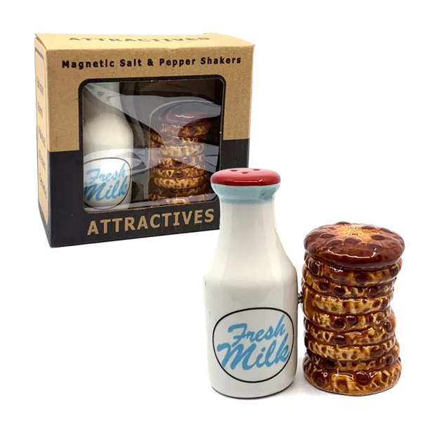 NEW - Attractives Novelty Milk & Cookies Salt & Pepper Shaker Set